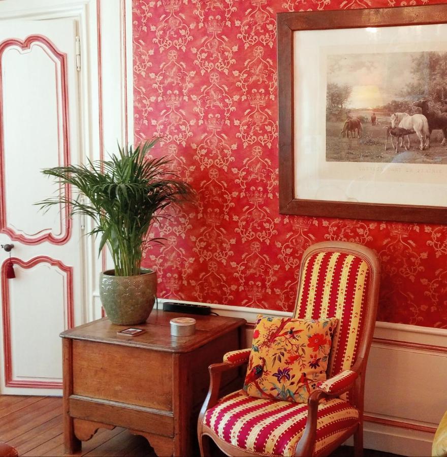 Logis Les Remparts Bed & Breakfast บาเยอ ภายนอก รูปภาพ