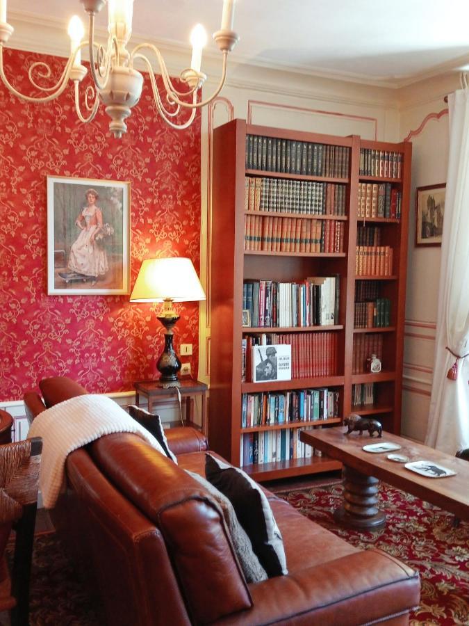 Logis Les Remparts Bed & Breakfast บาเยอ ภายนอก รูปภาพ