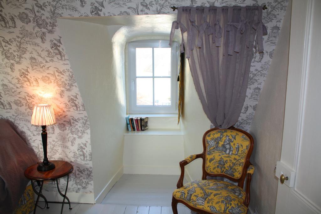 Logis Les Remparts Bed & Breakfast บาเยอ ภายนอก รูปภาพ