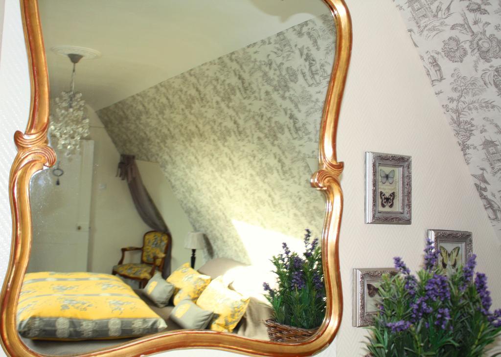 Logis Les Remparts Bed & Breakfast บาเยอ ภายนอก รูปภาพ